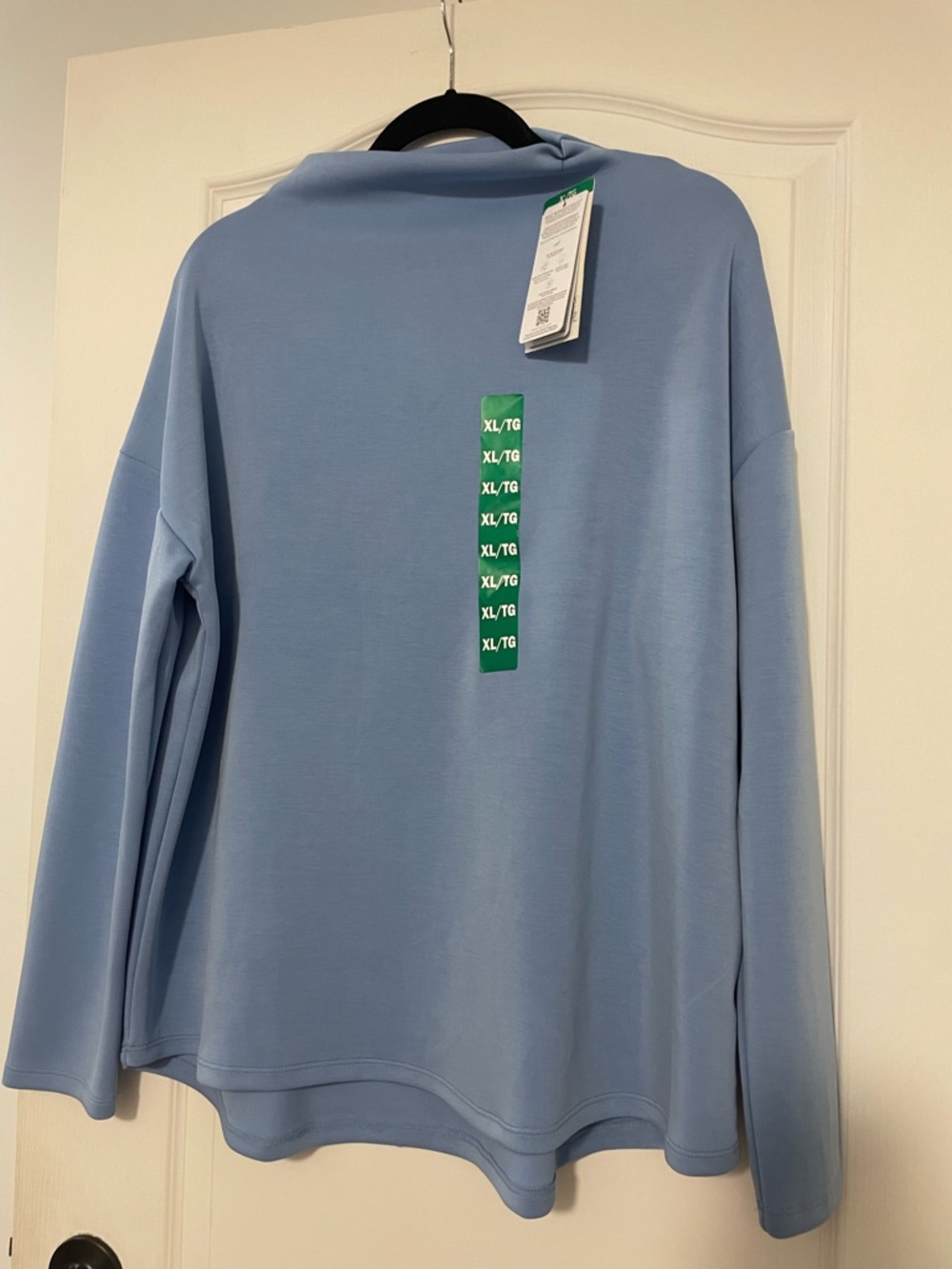 NWT Long Sleeve Relaxed Tee in Light Blue Size XL